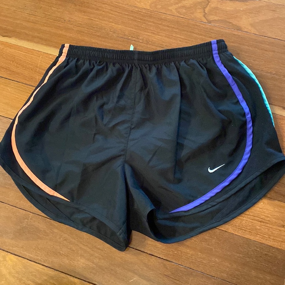 Nike Women’s tempo shorts